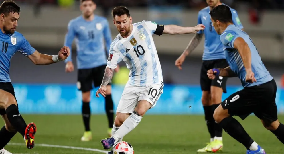 Argentina vs Uruguay: horario y formaciones